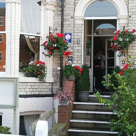 סקארבורו Esplanade Gardens B&B מראה חיצוני תמונה