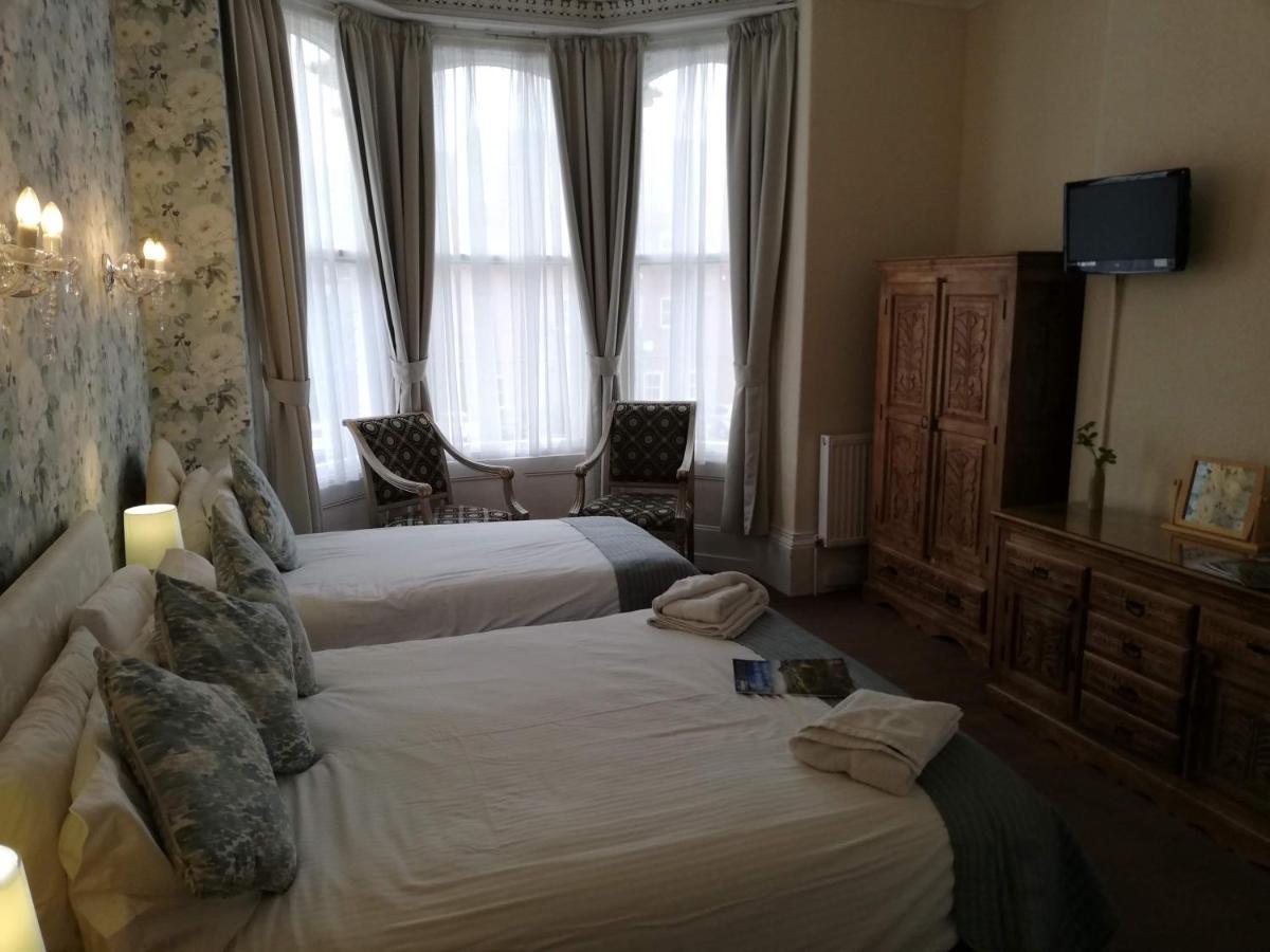 סקארבורו Esplanade Gardens B&B מראה חיצוני תמונה