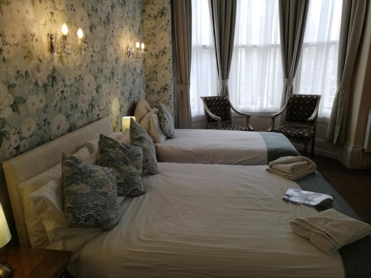 סקארבורו Esplanade Gardens B&B מראה חיצוני תמונה
