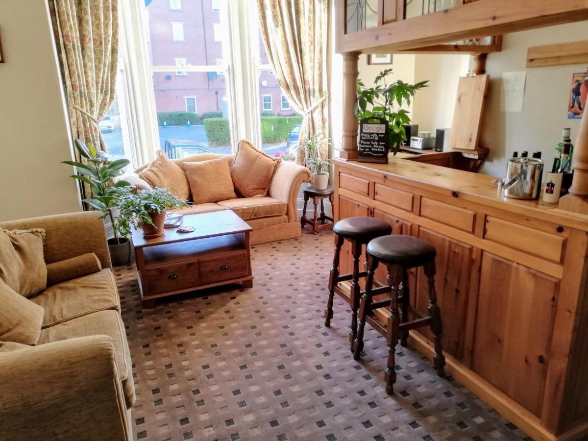 סקארבורו Esplanade Gardens B&B מראה חיצוני תמונה