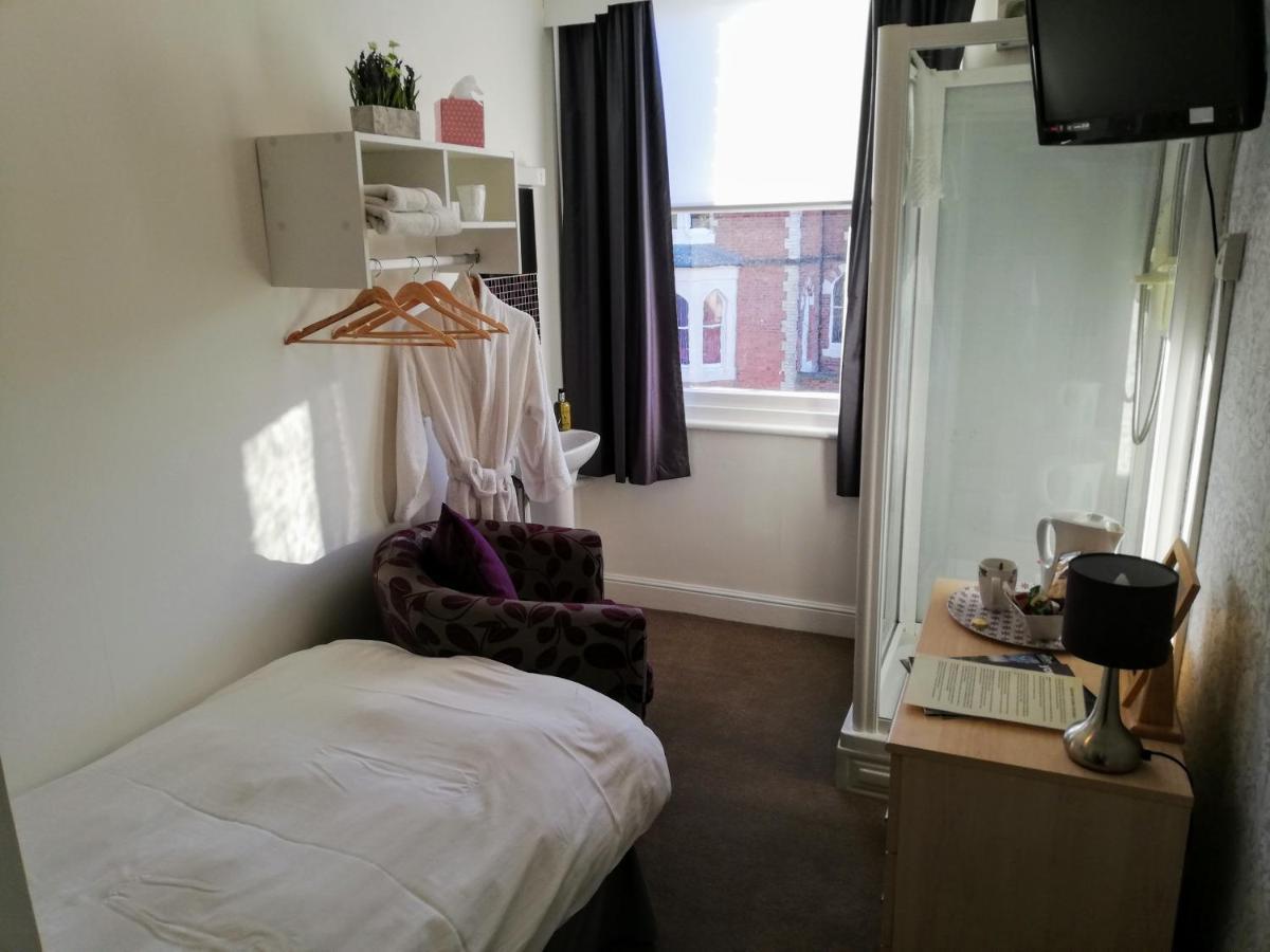 סקארבורו Esplanade Gardens B&B מראה חיצוני תמונה