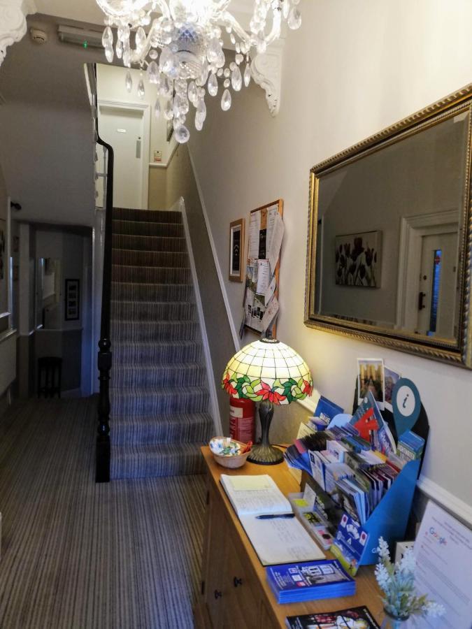 סקארבורו Esplanade Gardens B&B מראה חיצוני תמונה